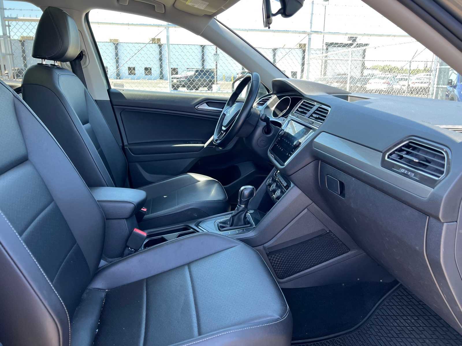 2018 Volkswagen Tiguan SE 27