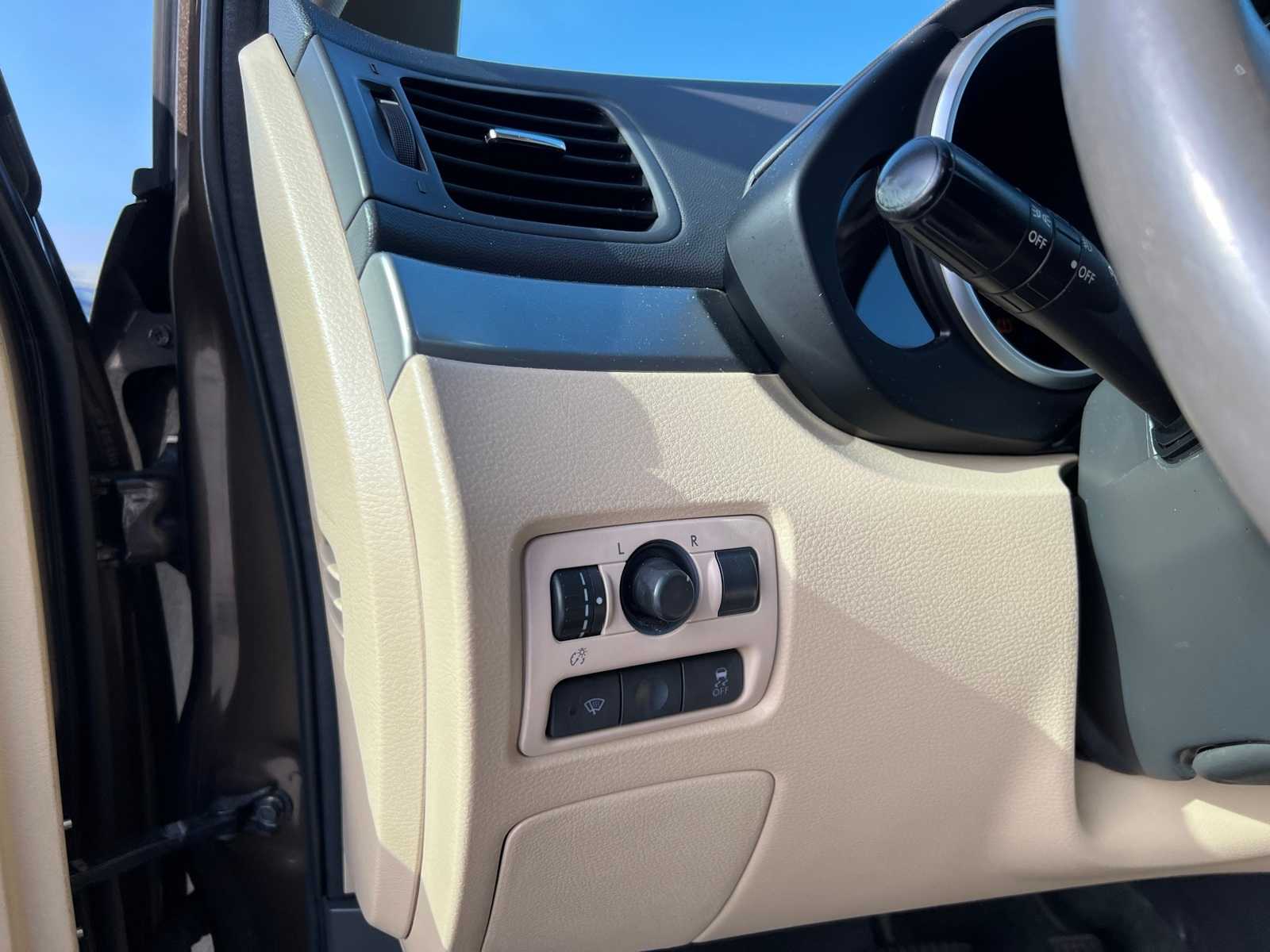 Thumbnail: 2008 Subaru Tribeca - 29