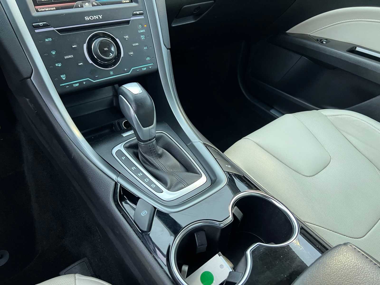 Thumbnail: 2014 Ford Fusion - 42