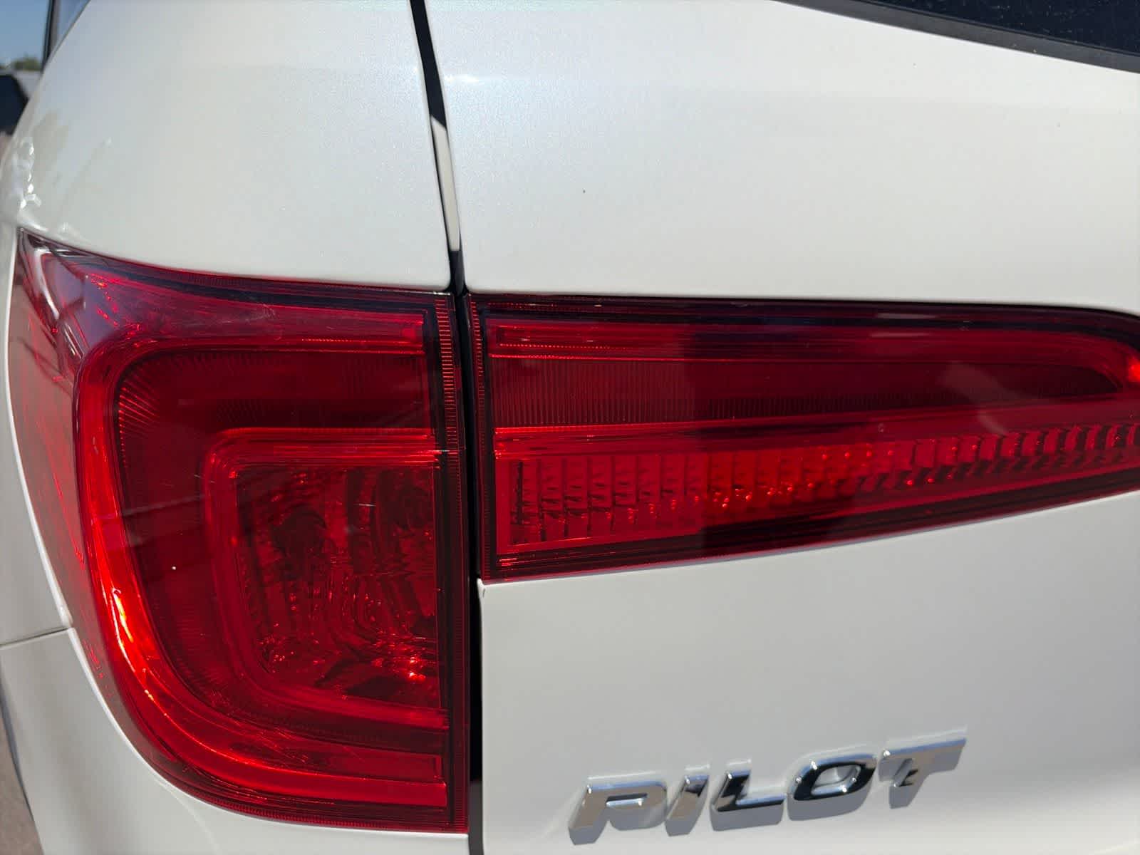 Thumbnail: 2018 Honda Pilot - 13
