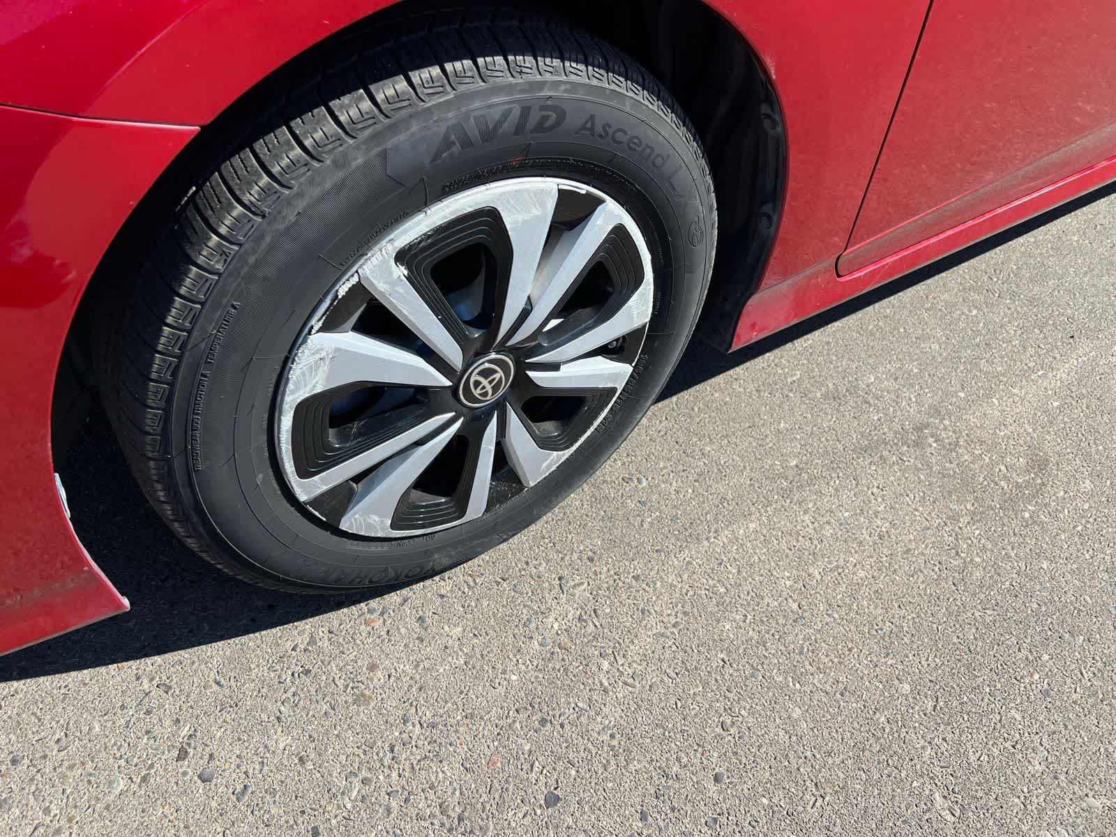 Thumbnail: 2017 Toyota Prius Prime - 12