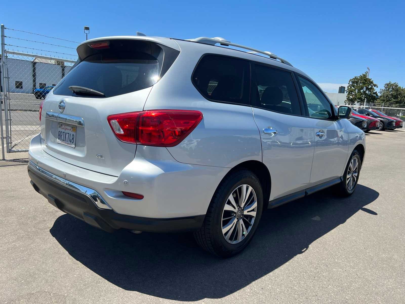 Thumbnail: 2019 Nissan Pathfinder - 9