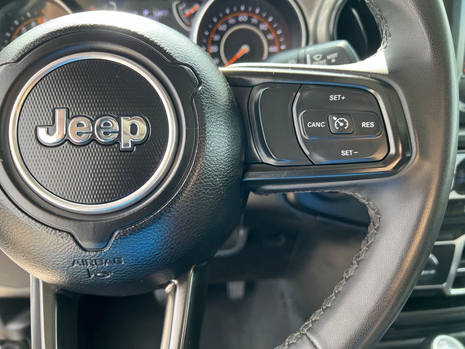Thumbnail: 2023 Jeep Gladiator - 33