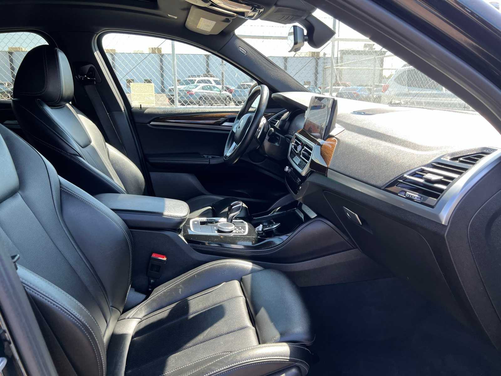 Thumbnail: 2023 BMW X4 - 27