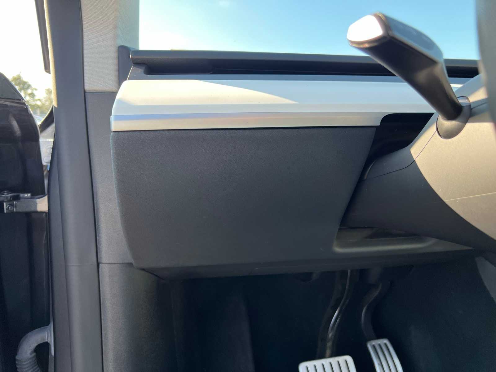 Thumbnail: 2022 Tesla Model Y - 32