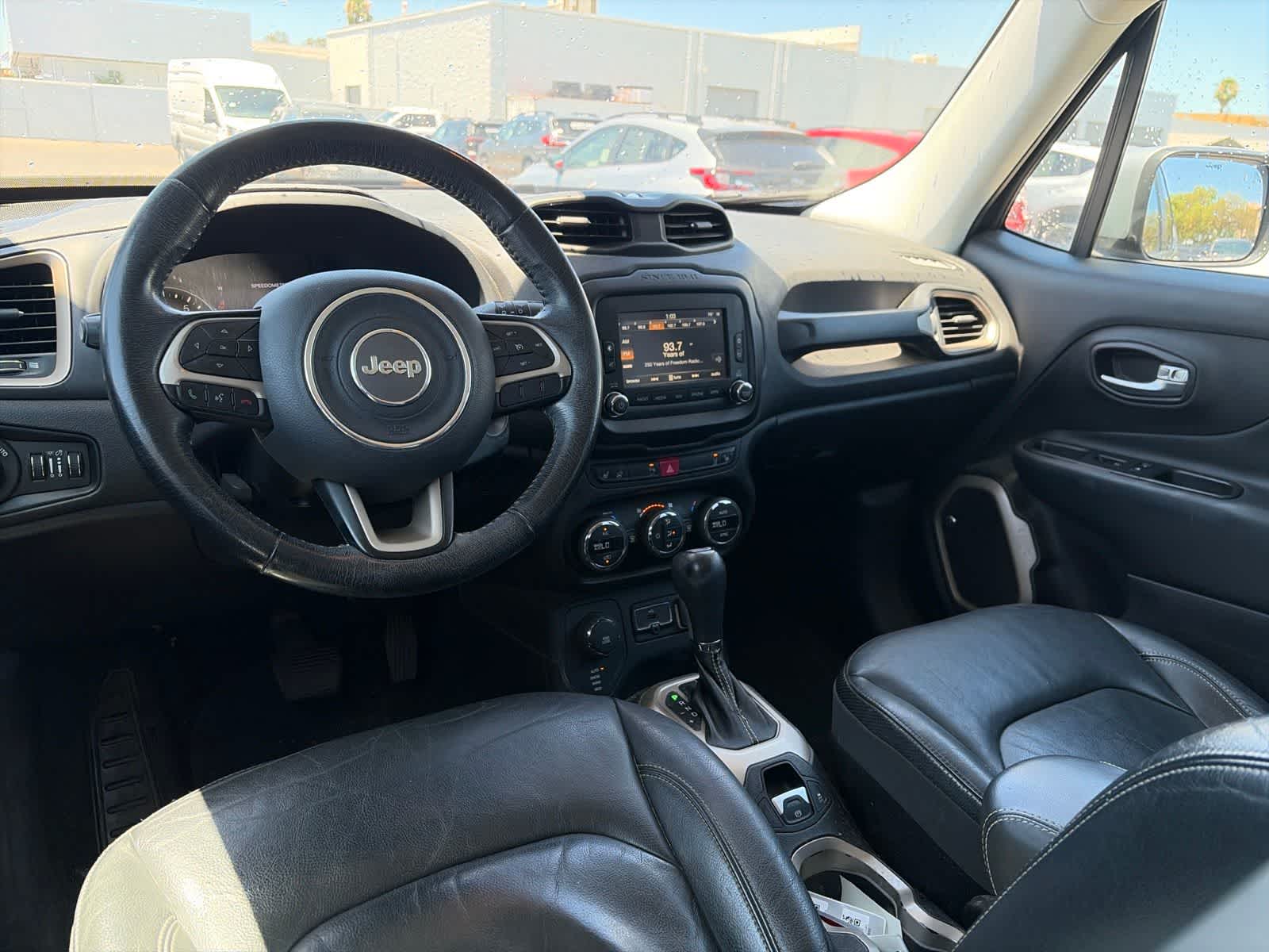 Thumbnail: 2016 Jeep Renegade - 21
