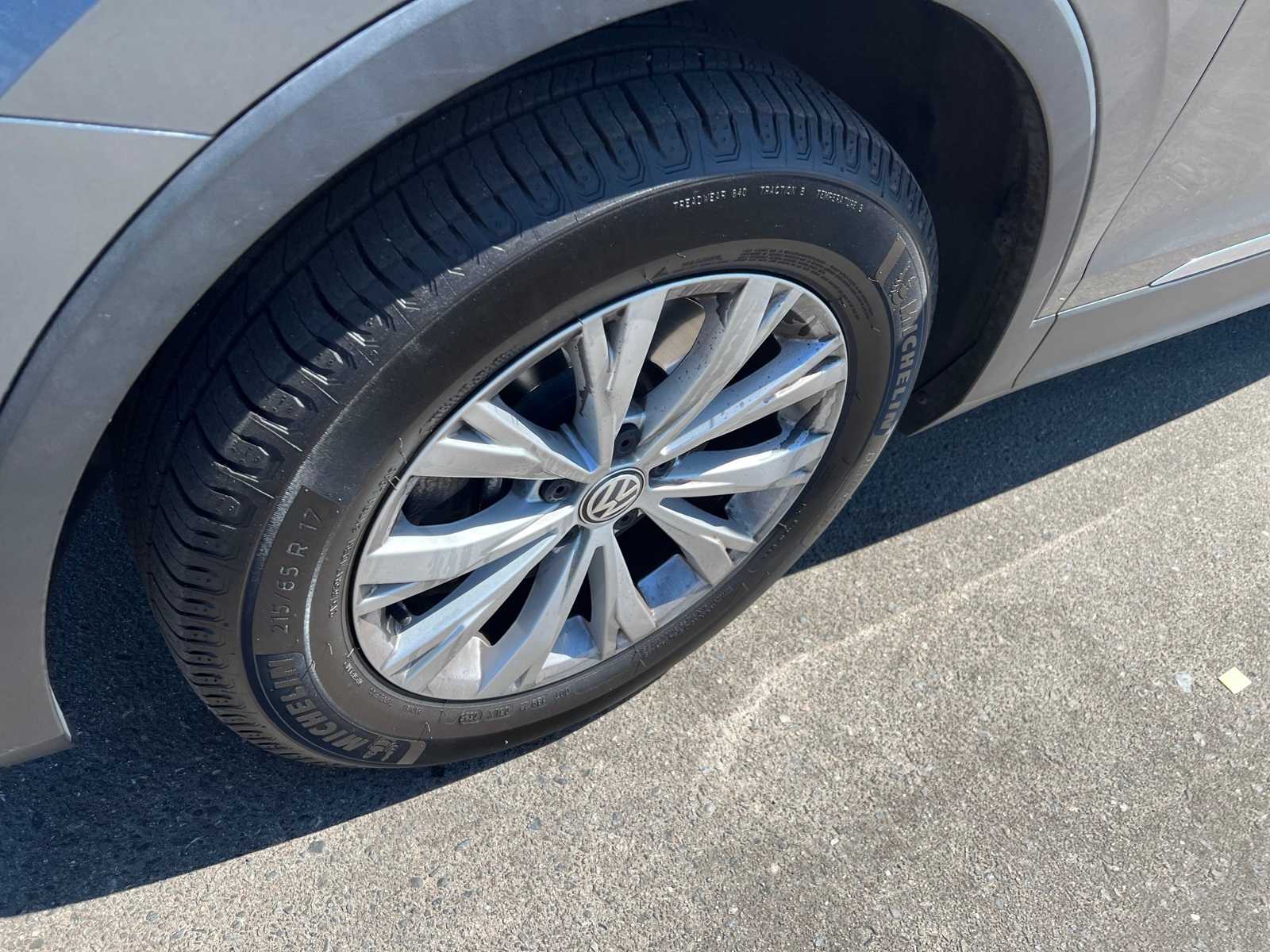 2018 Volkswagen Tiguan SE 13