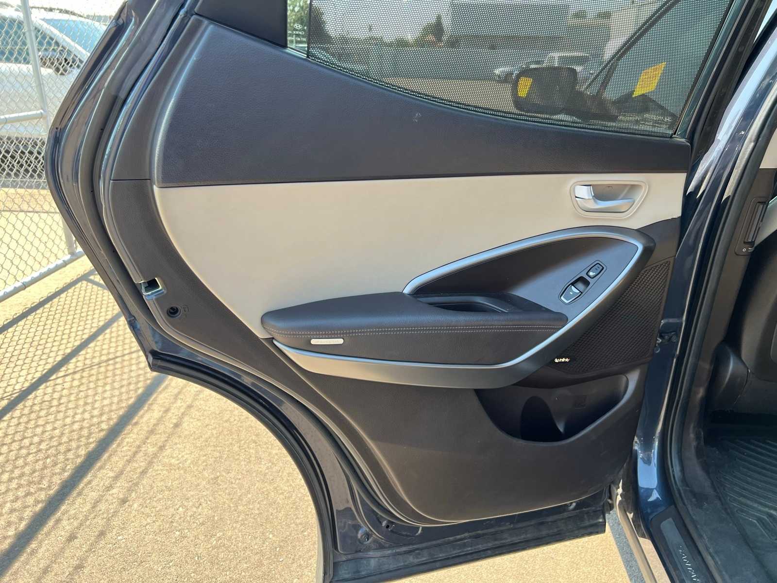 Thumbnail: 2017 Hyundai Santa Fe - 20