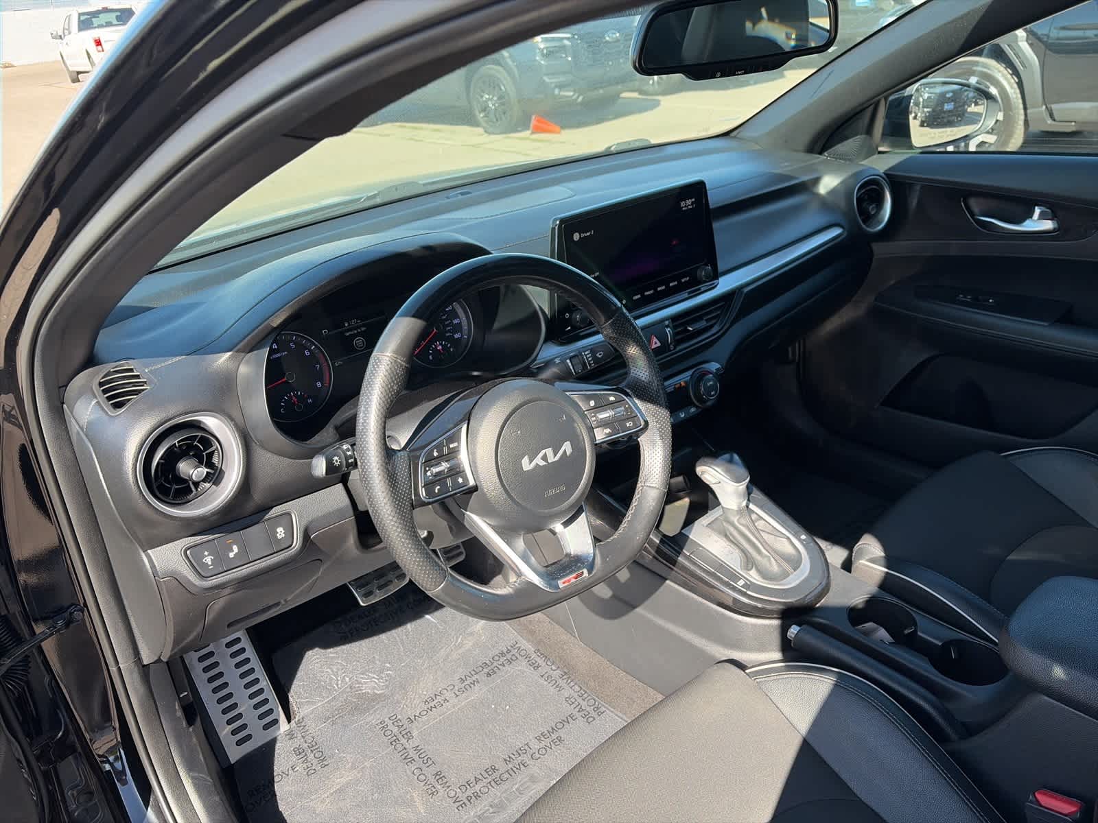 Thumbnail: 2022 Kia Forte - 23