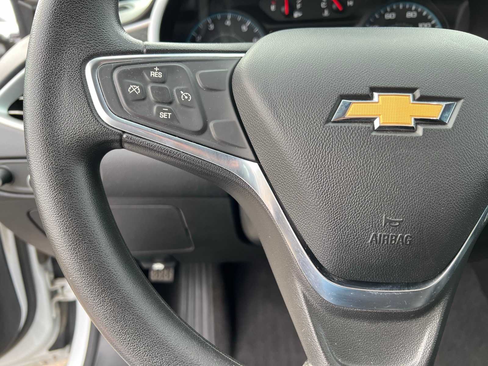 Thumbnail: 2018 Chevrolet Malibu - 33