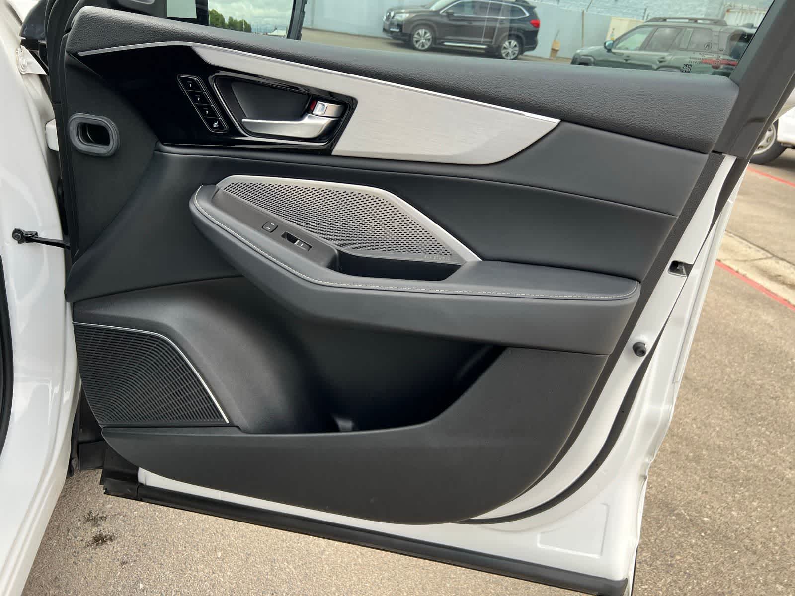 Thumbnail: 2023 Acura MDX - 27