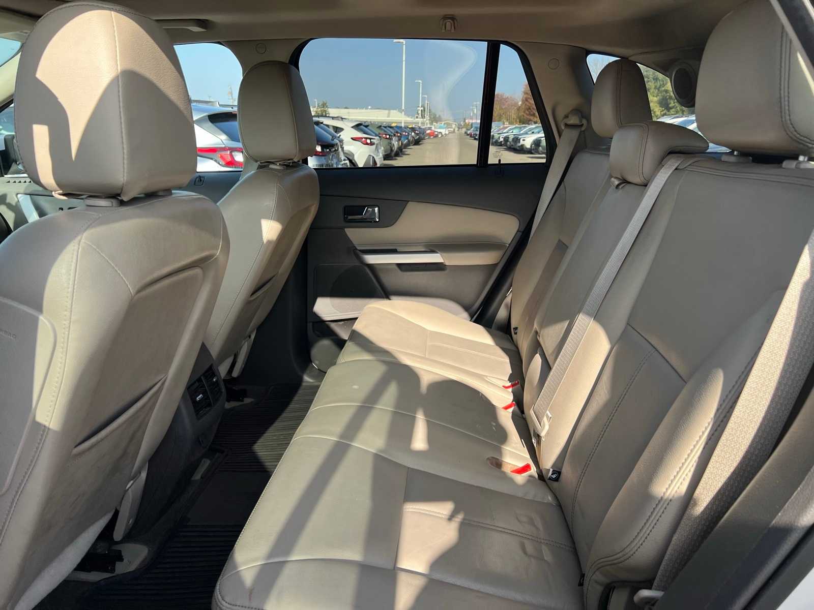 Thumbnail: 2013 Ford Edge - 19