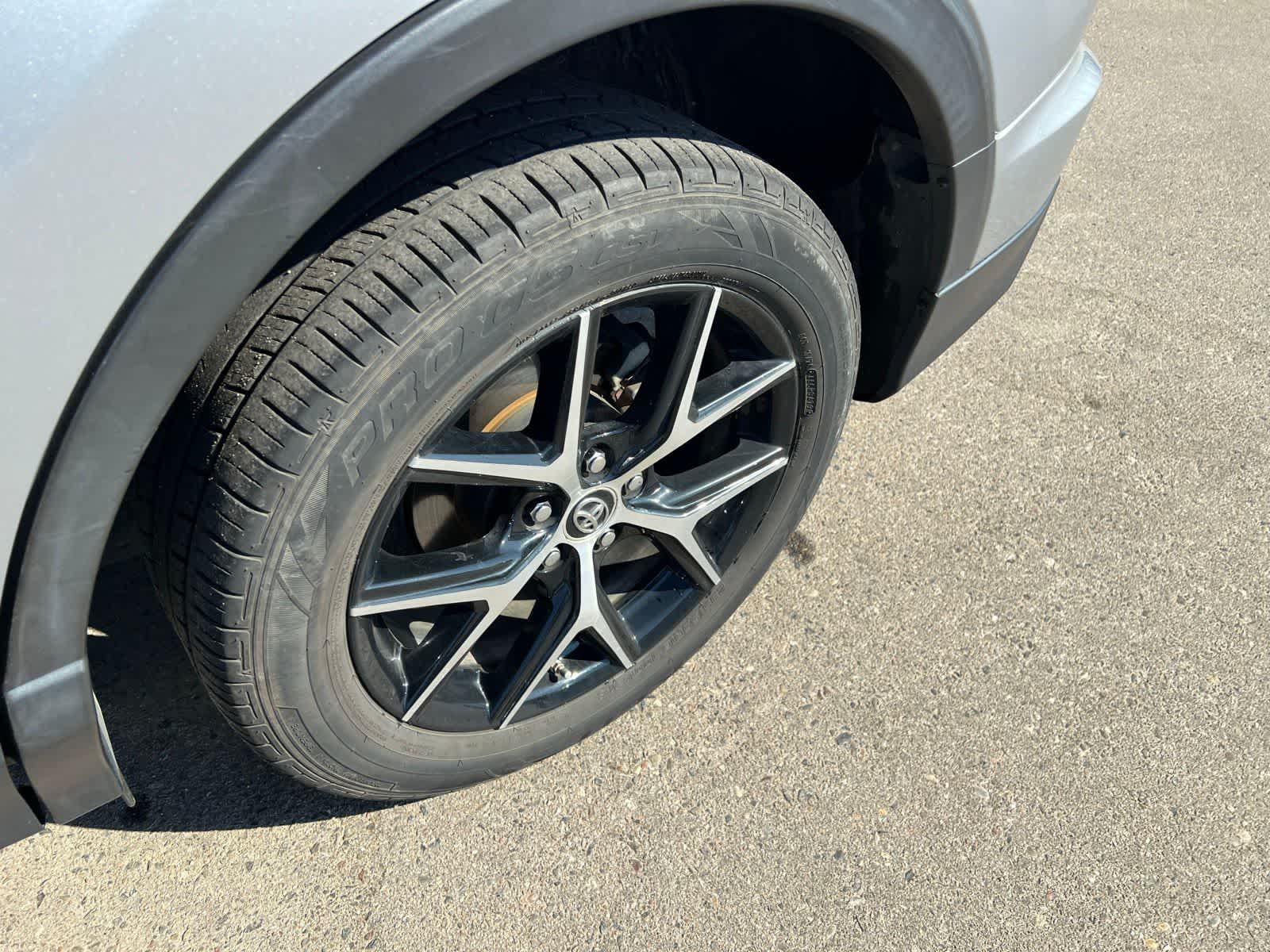 Thumbnail: 2017 Toyota RAV4 - 16