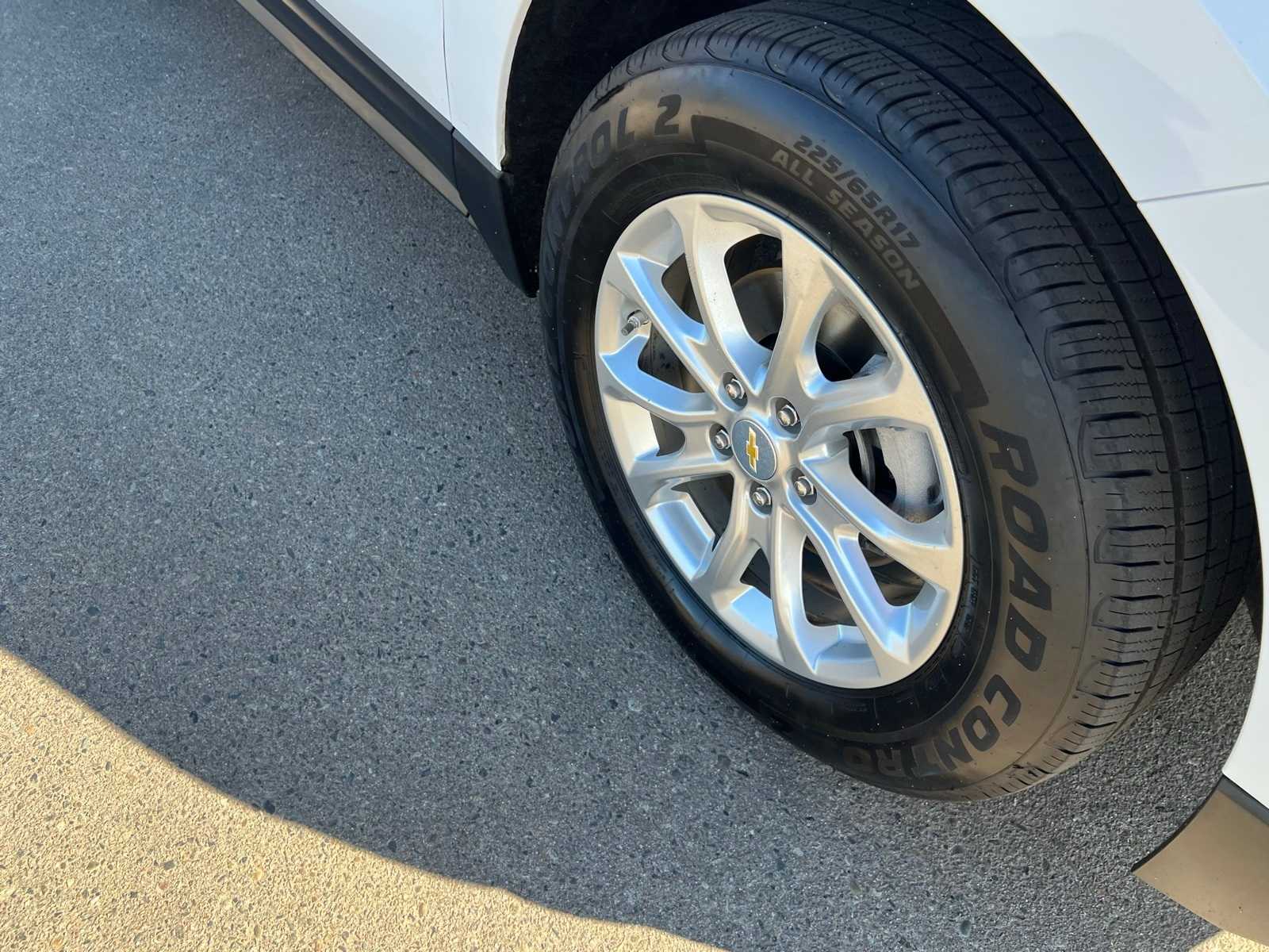 Thumbnail: 2020 Chevrolet Equinox - 25