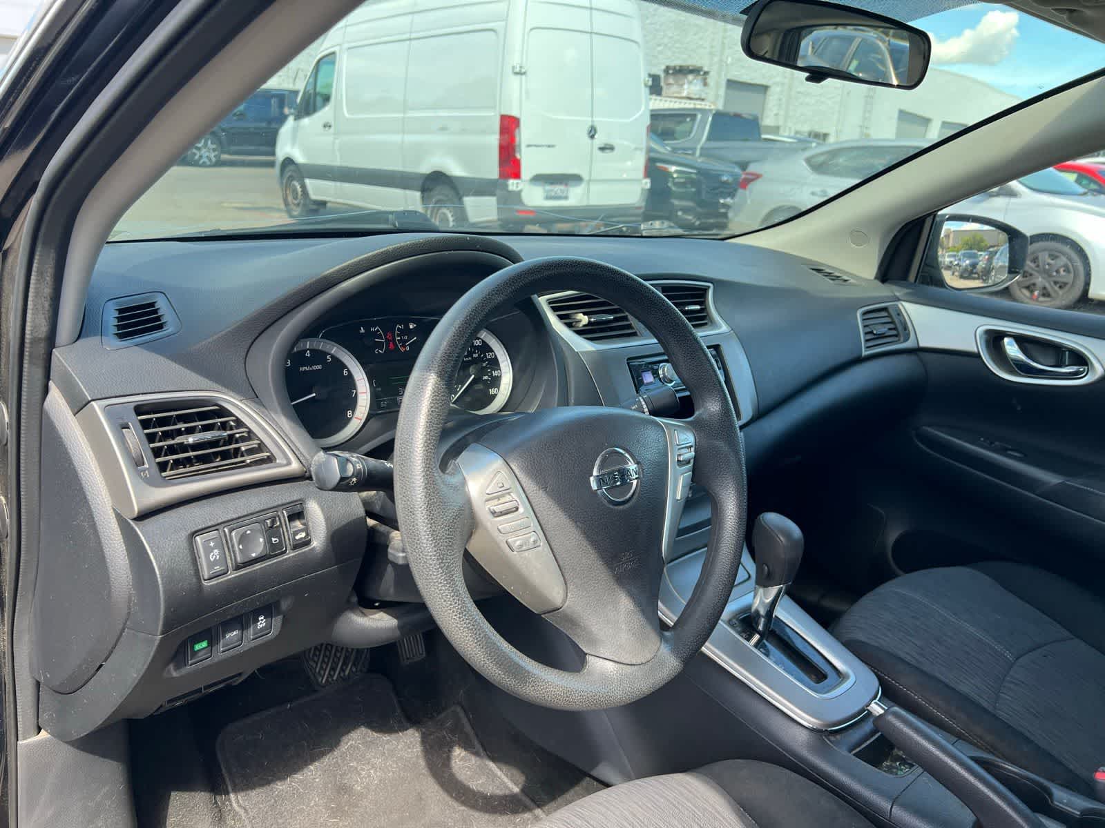 Thumbnail: 2014 Nissan Sentra - 13