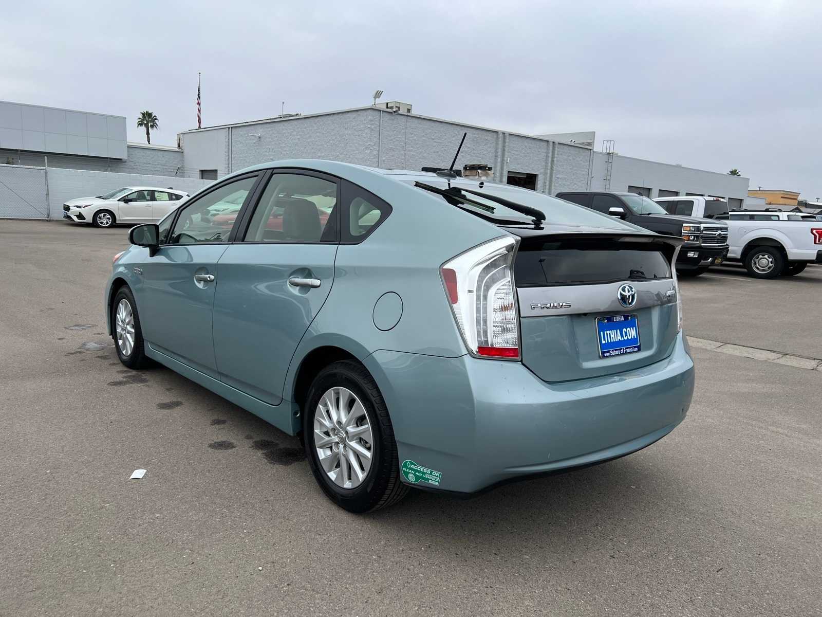 Thumbnail: 2012 Toyota Prius - 3