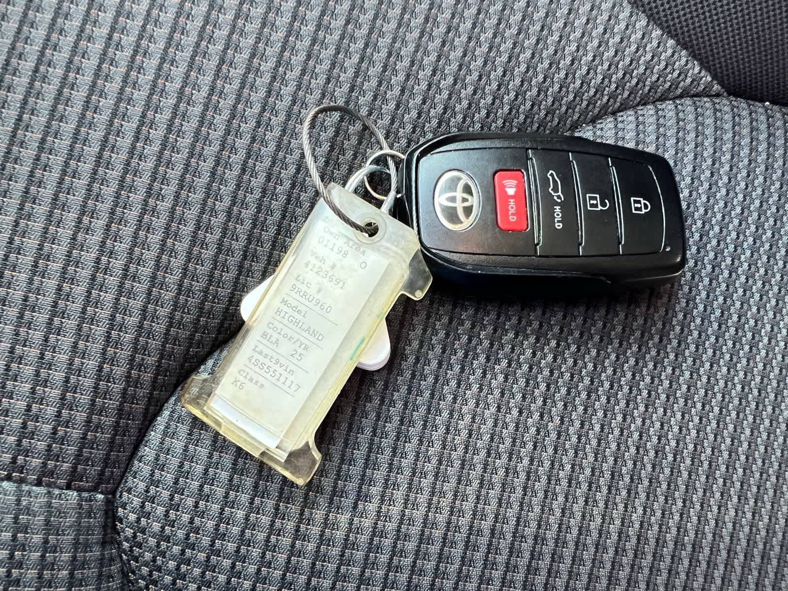 Thumbnail: 2025 Toyota Highlander - 37