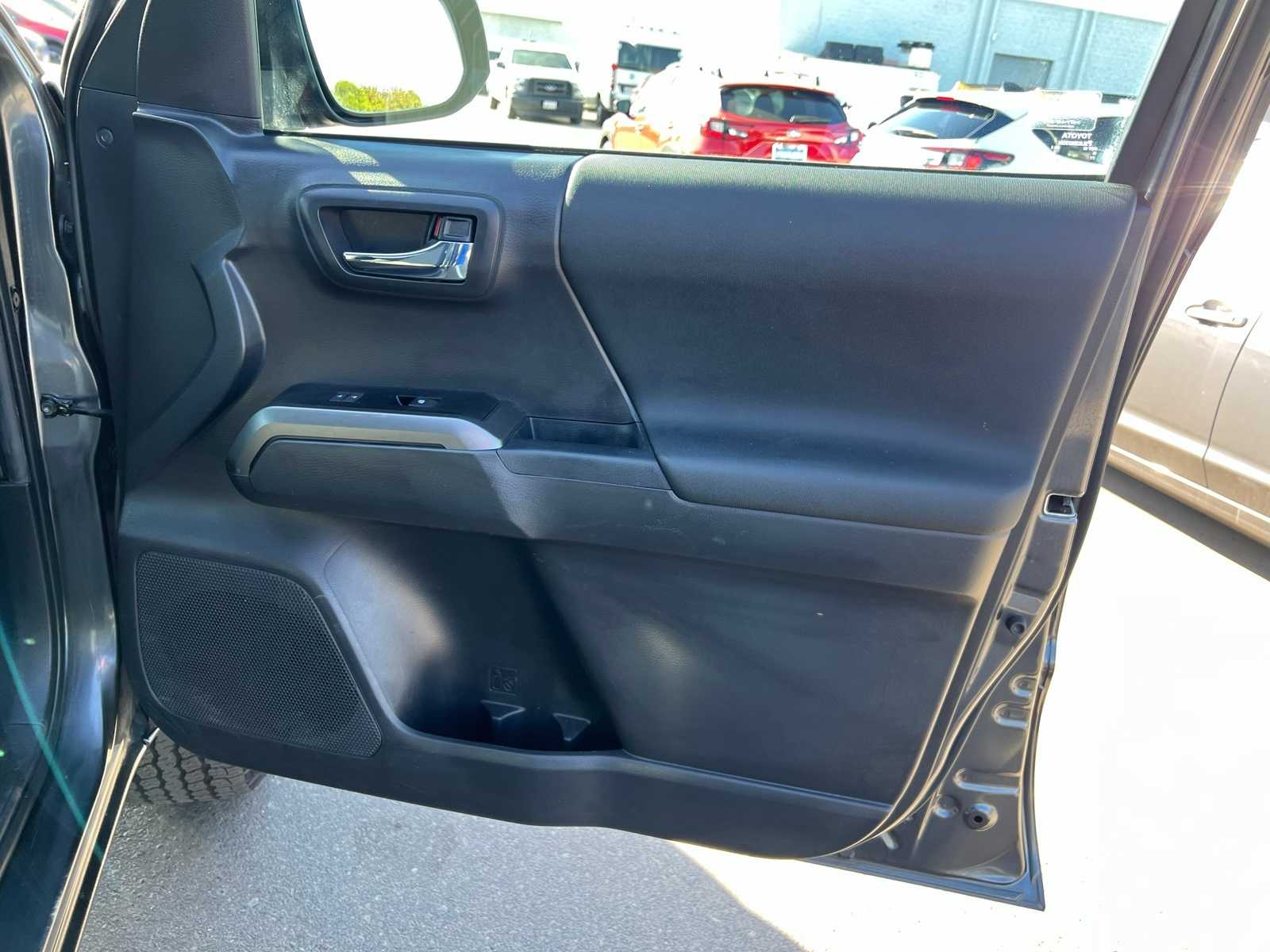 Thumbnail: 2023 Toyota Tacoma - 28