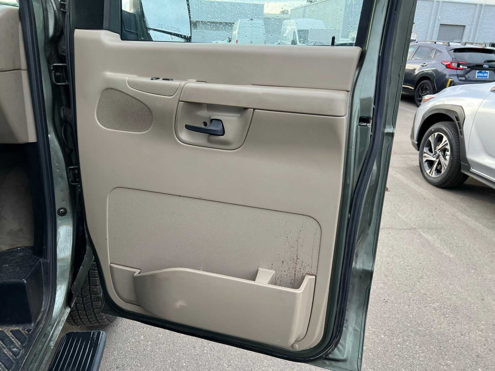 Thumbnail: 2005 Ford Econoline - 20