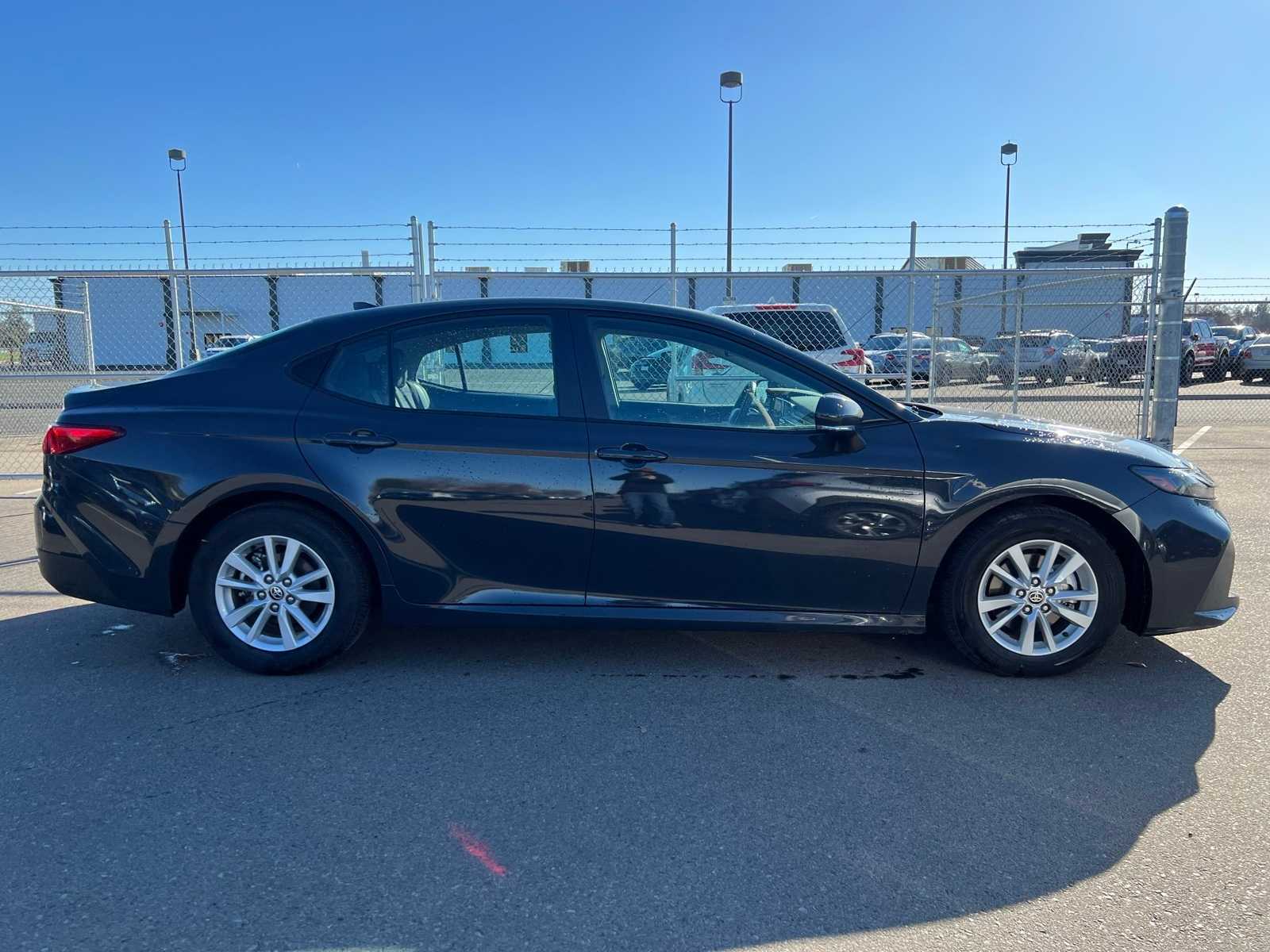 Thumbnail: 2025 Toyota Camry - 10