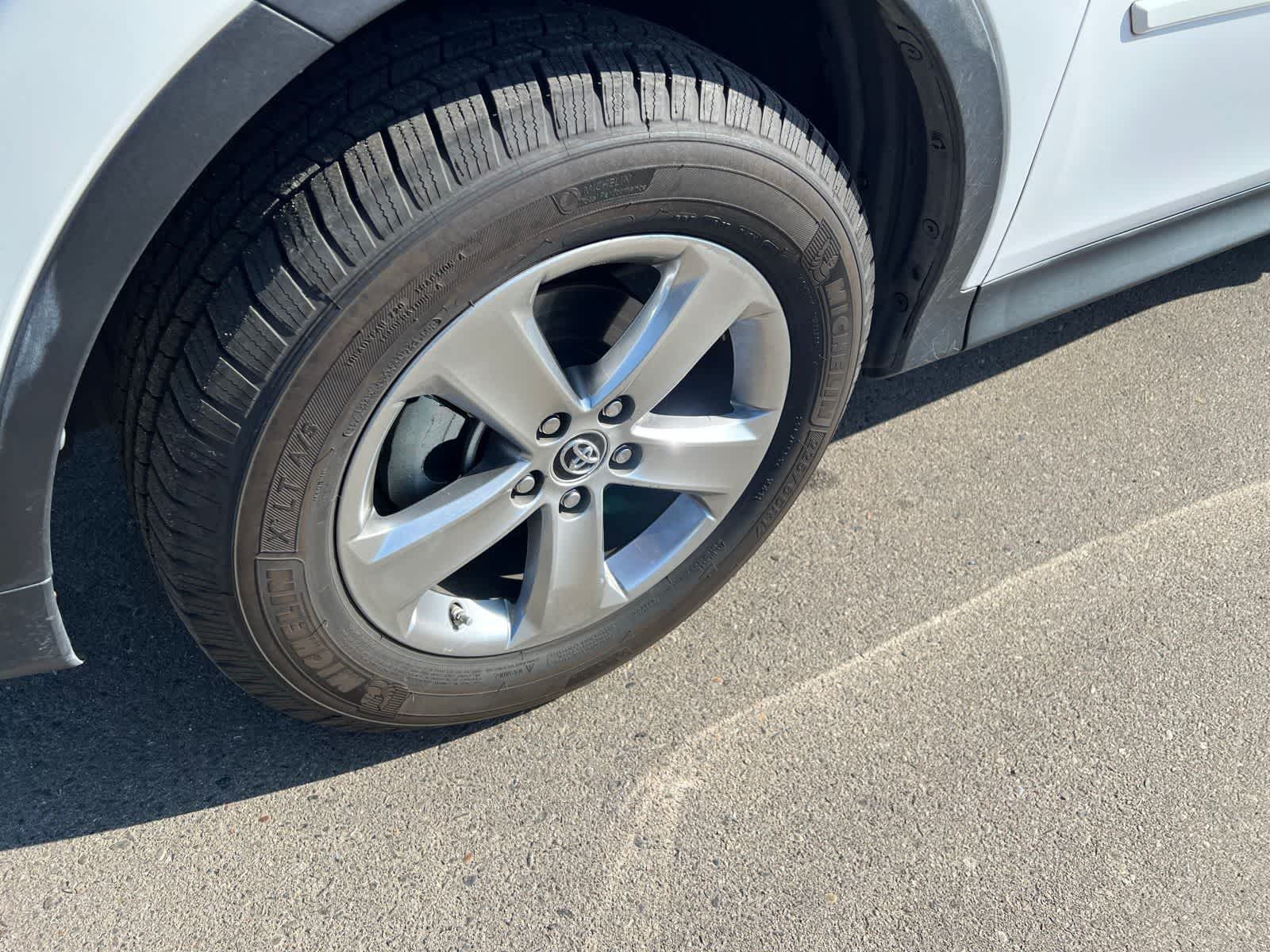 Thumbnail: 2015 Toyota RAV4 - 13