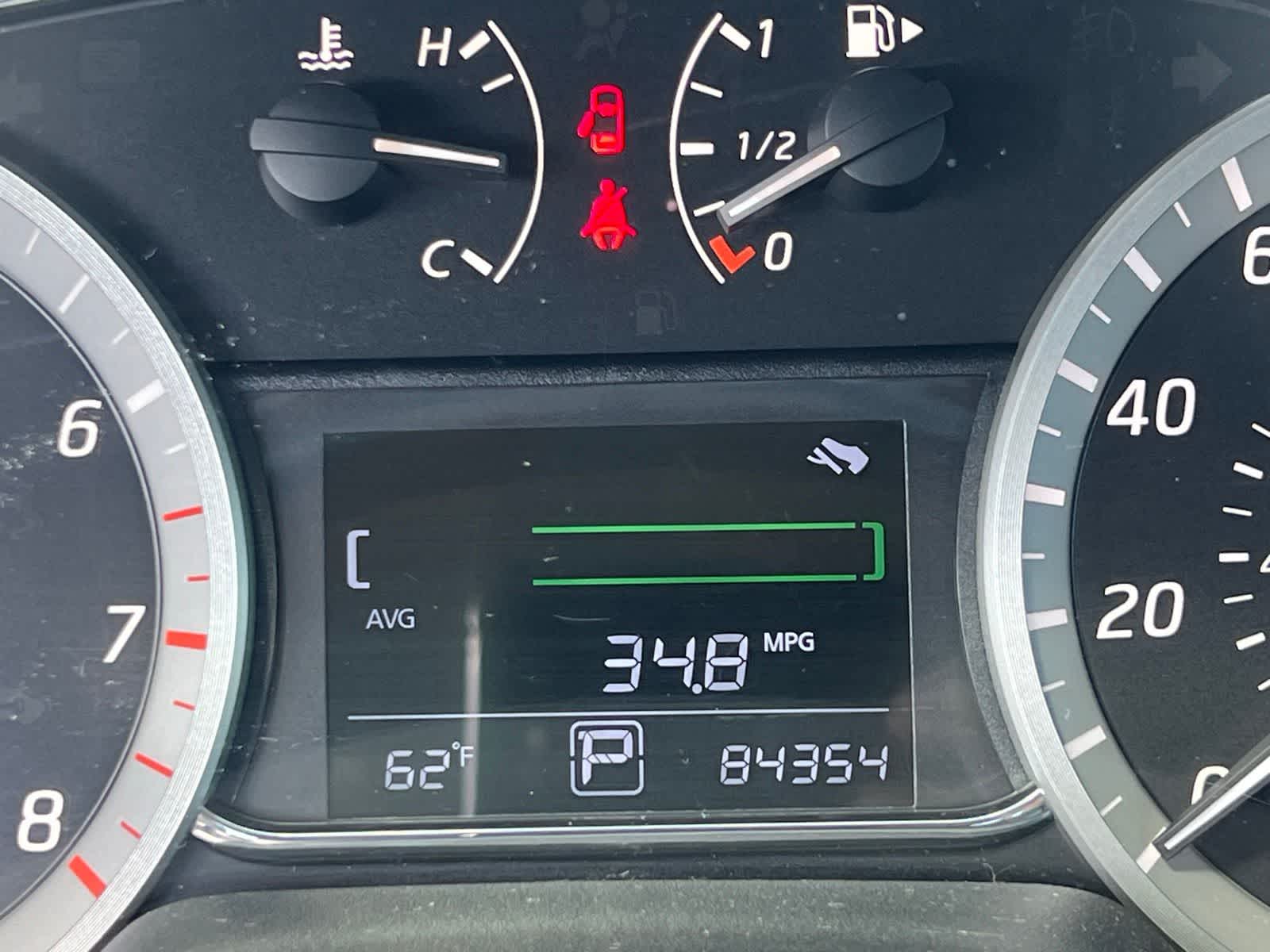 Thumbnail: 2014 Nissan Sentra - 35