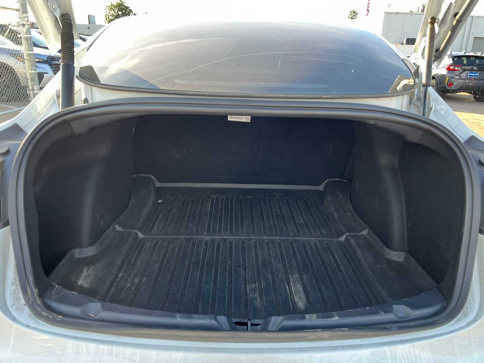 Thumbnail: 2022 Tesla Model 3 - 7