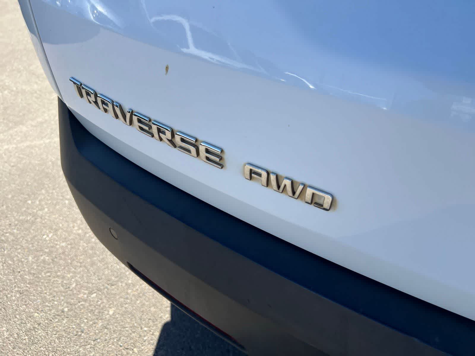 Thumbnail: 2023 Chevrolet Traverse - 5