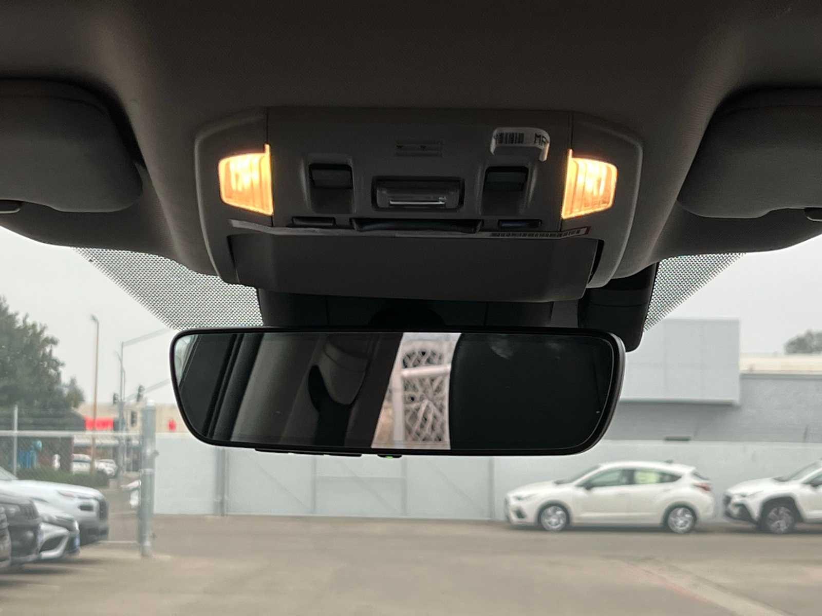 Thumbnail: 2021 Toyota Highlander - 31