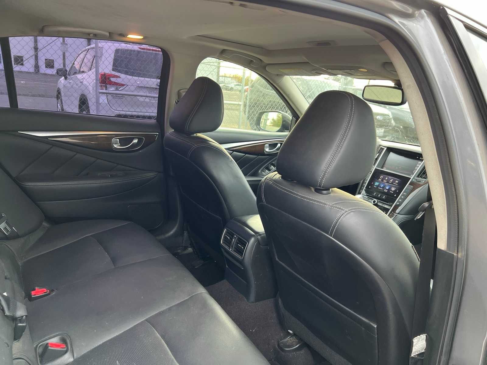 Thumbnail: 2016 INFINITI Q50 - 21