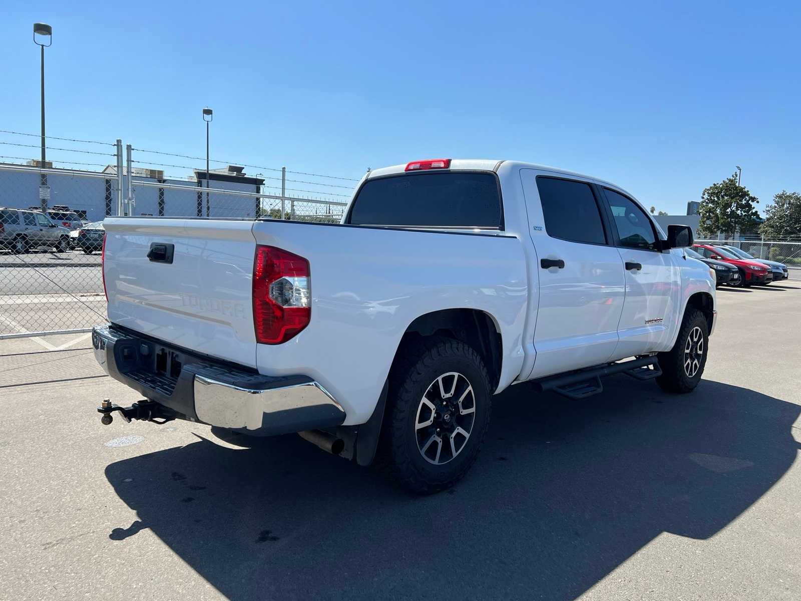 Thumbnail: 2015 Toyota Tundra - 8