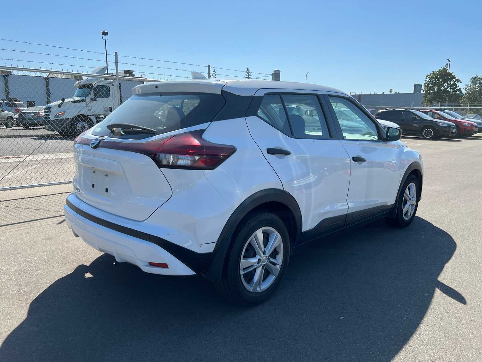 Thumbnail: 2021 Nissan Kicks - 8