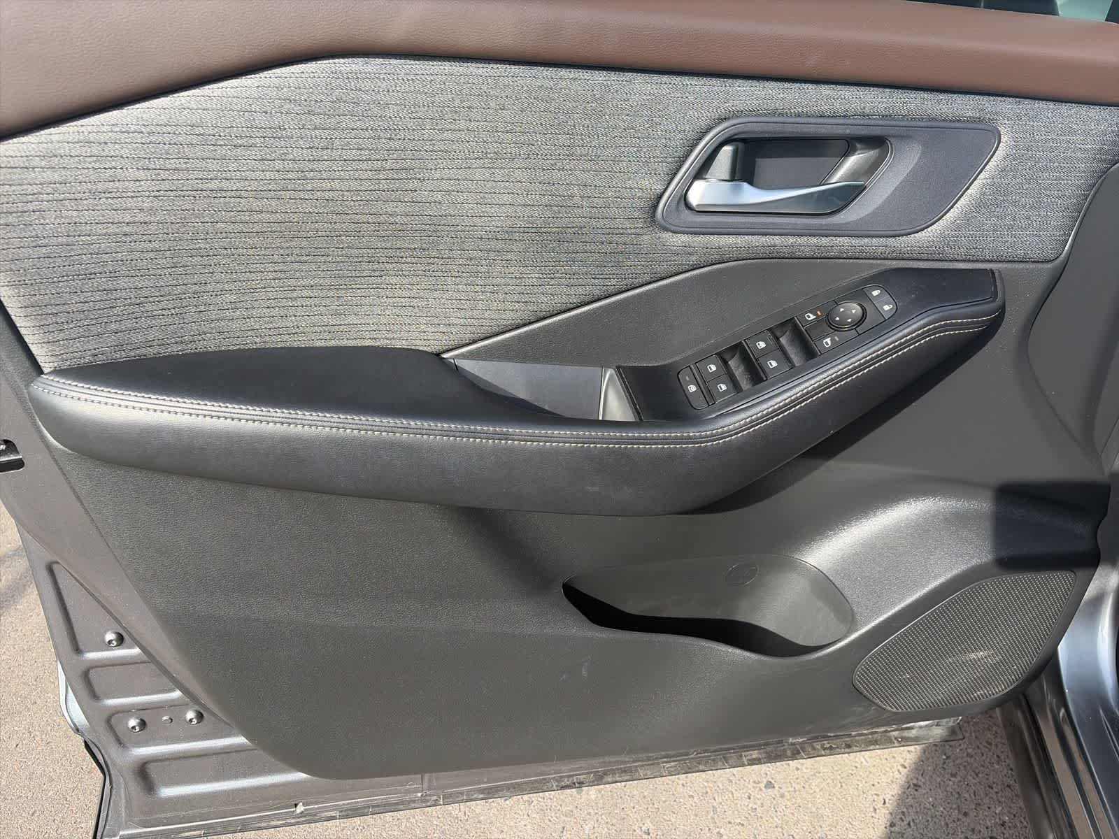 Thumbnail: 2023 Nissan Rogue - 26