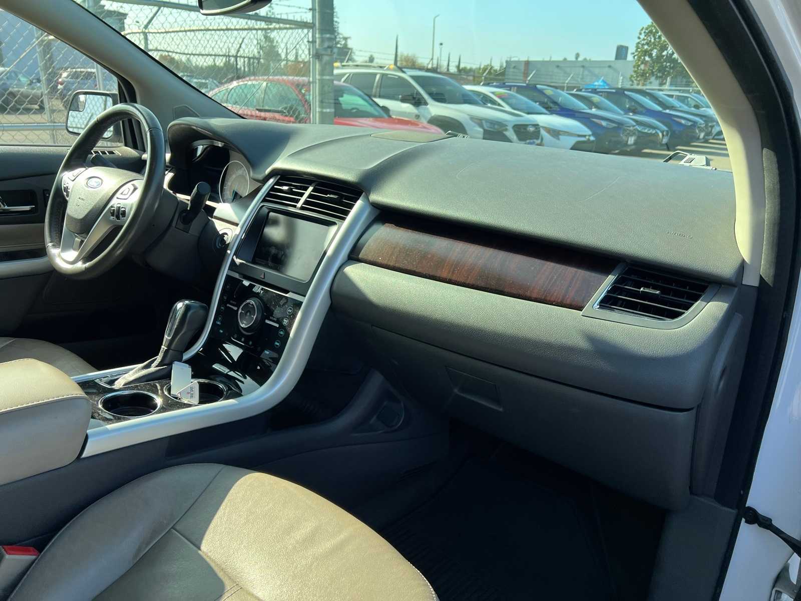 Thumbnail: 2013 Ford Edge - 26