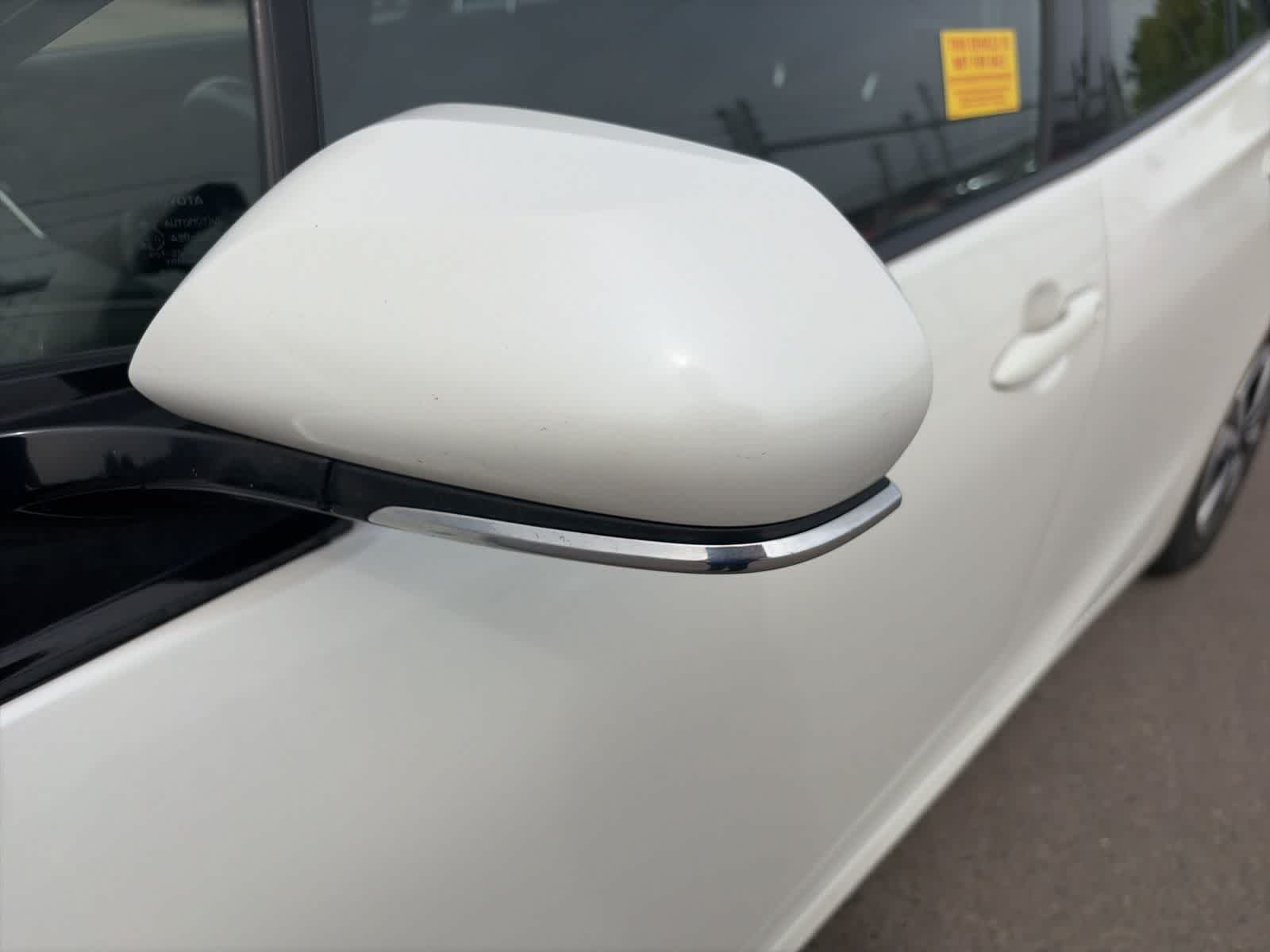 Thumbnail: 2018 Toyota Prius Prime - 21