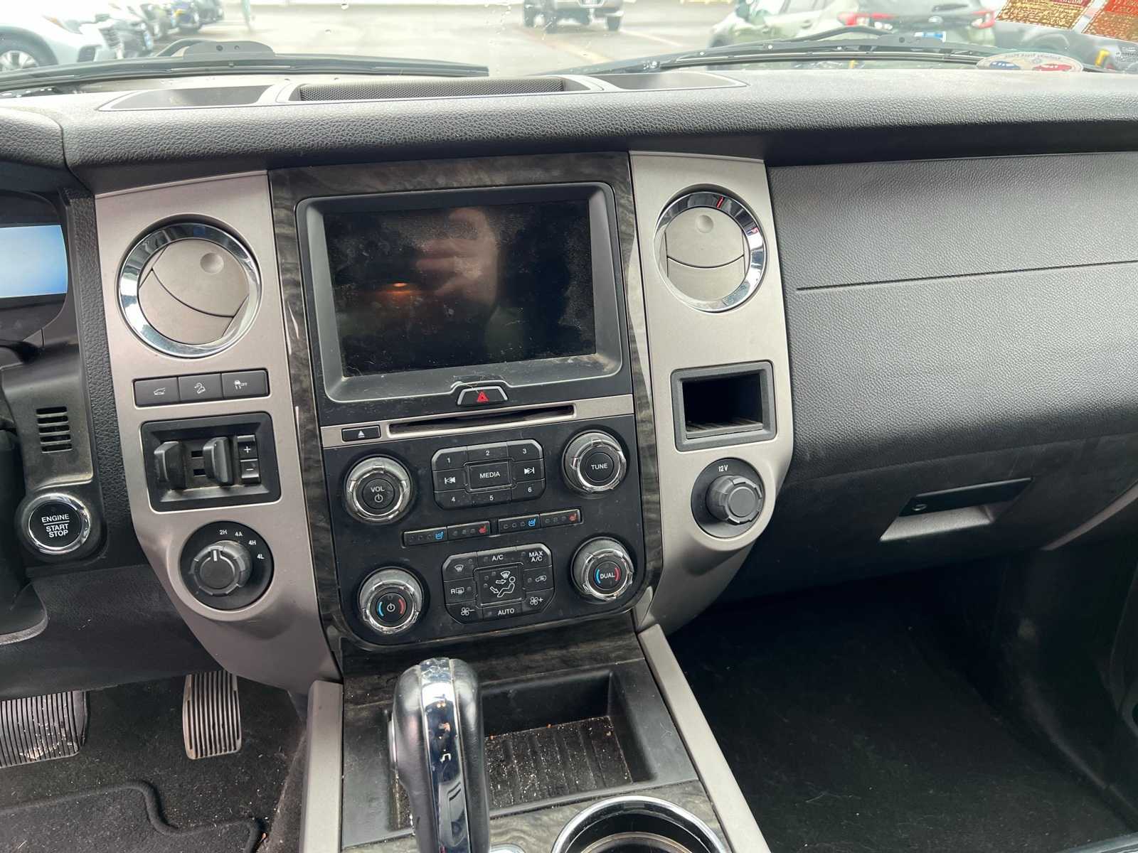 Thumbnail: 2017 Ford Expedition - 30