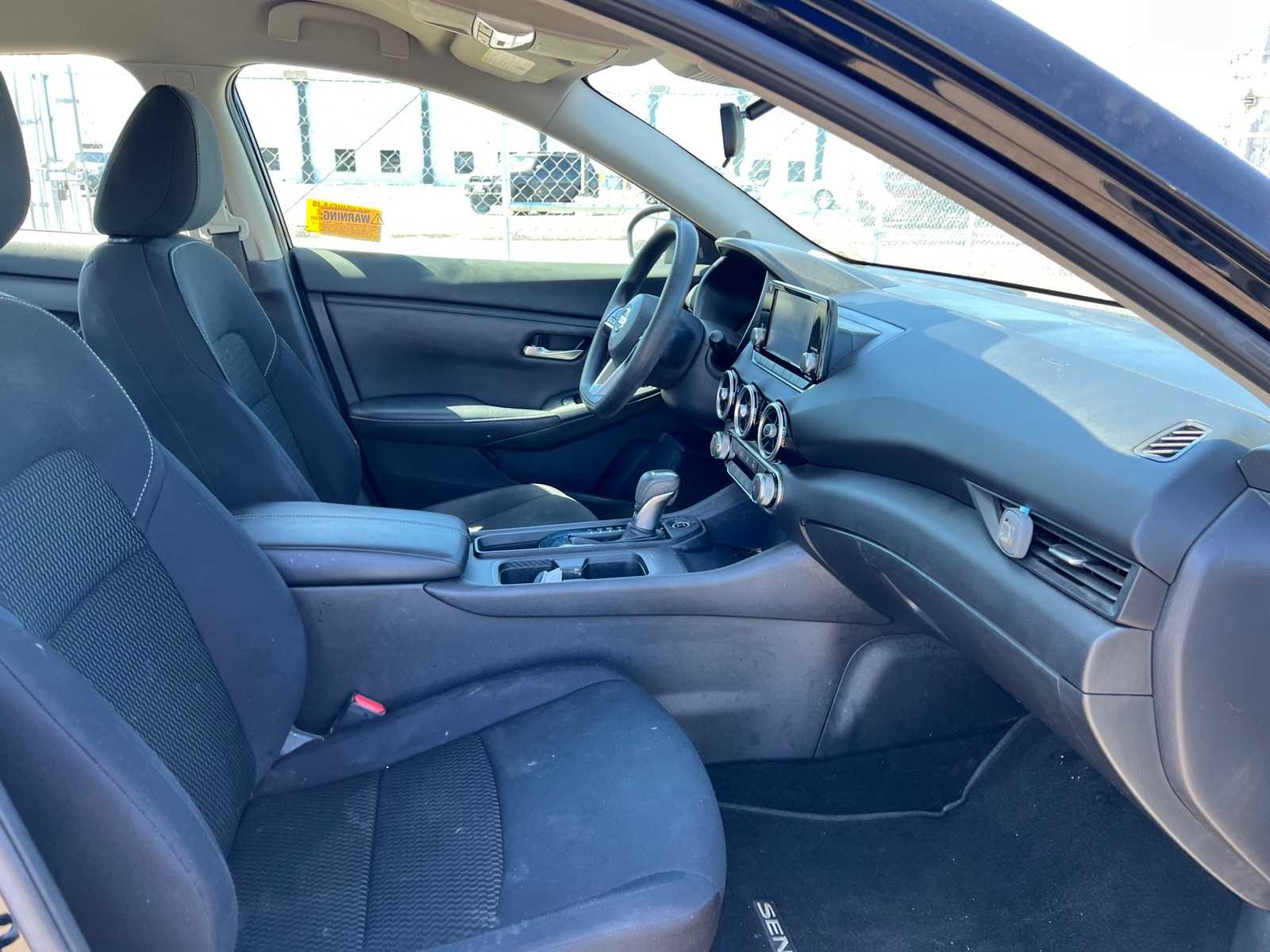 2022 Nissan Sentra S 26