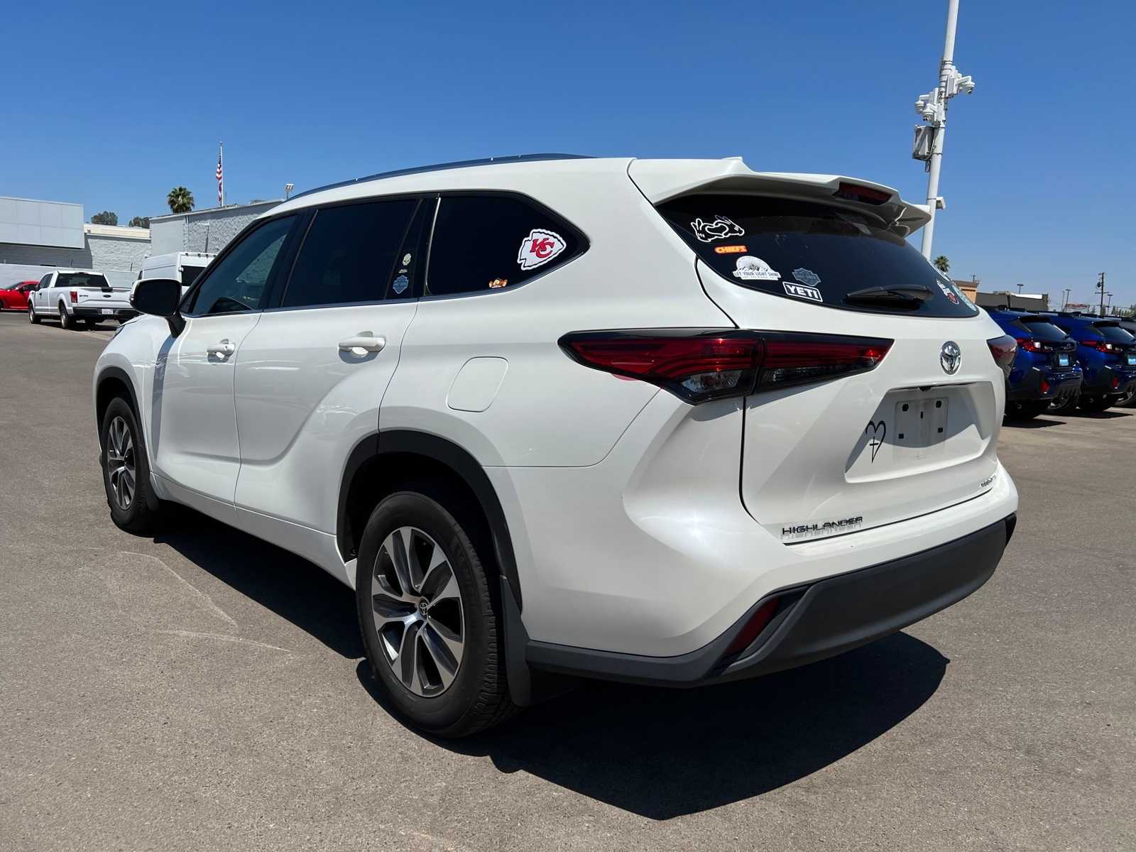 Thumbnail: 2021 Toyota Highlander - 3