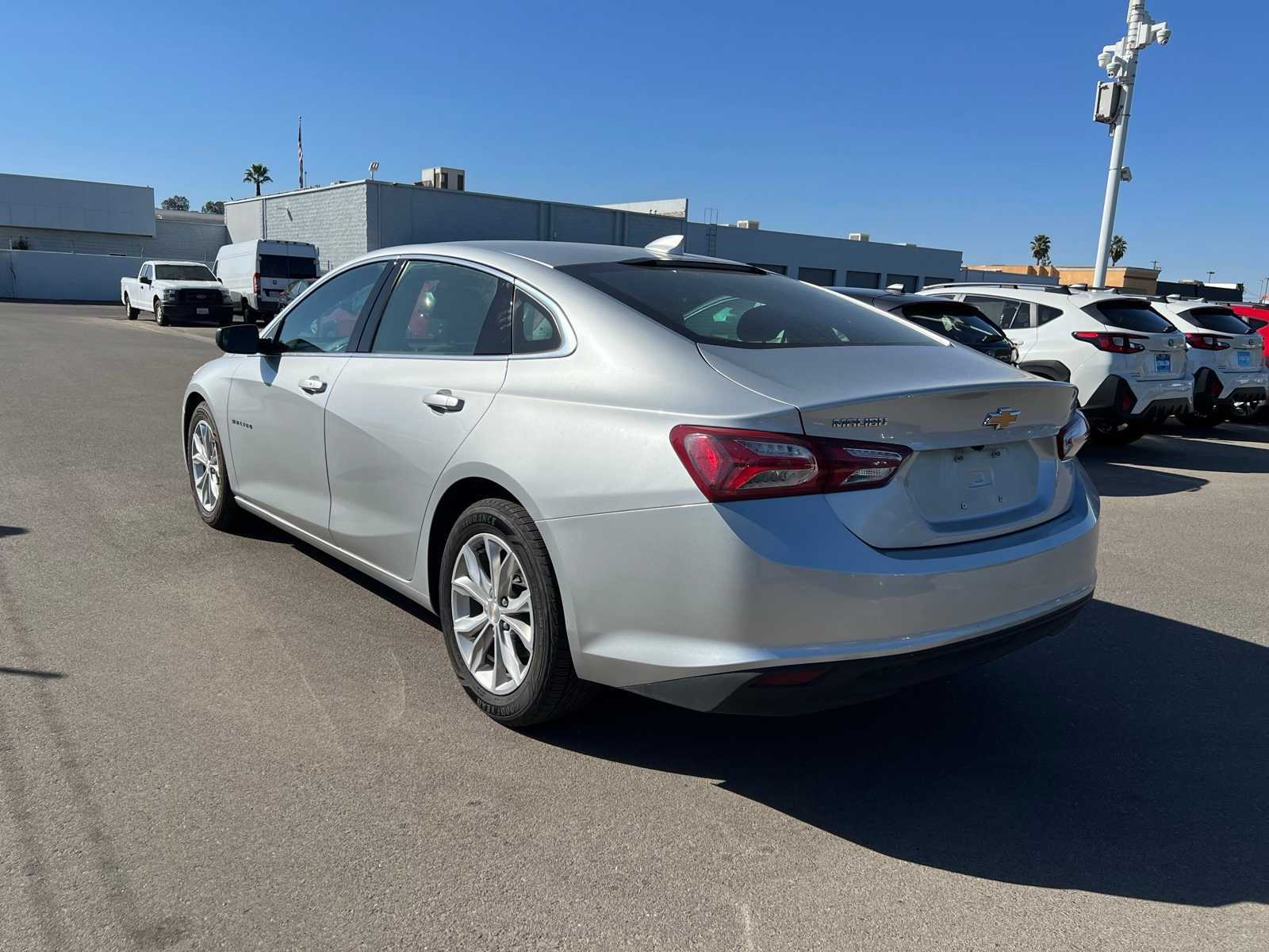 Thumbnail: 2022 Chevrolet Malibu - 3
