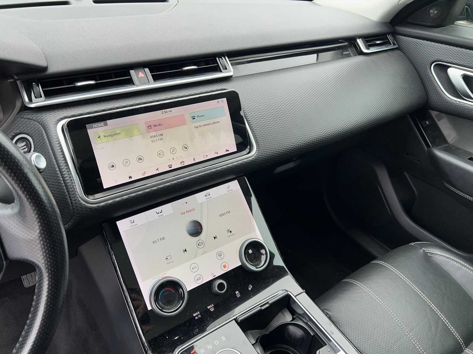 Thumbnail: 2020 Land Rover Range Rover Velar - 32