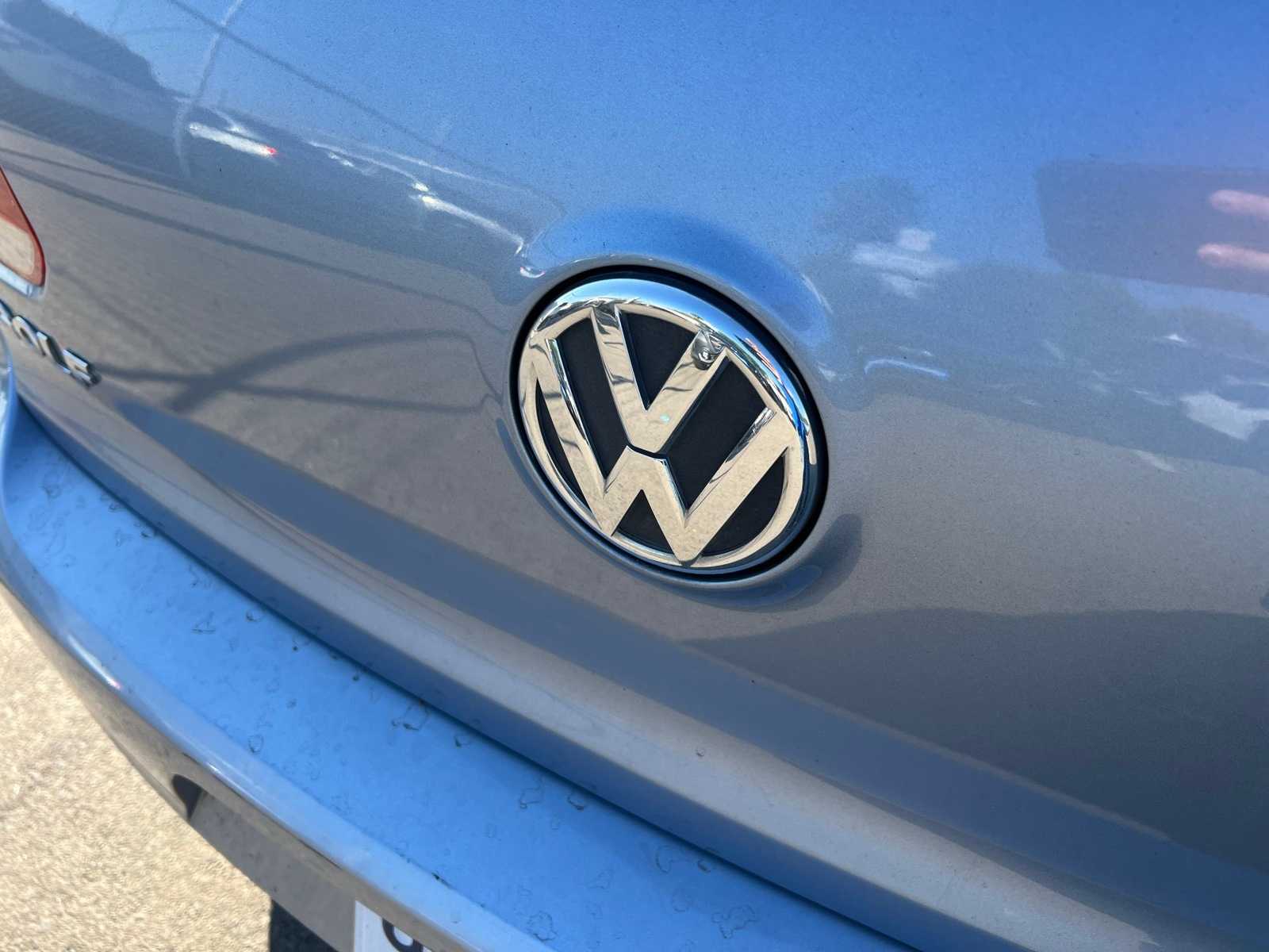 Thumbnail: 2012 Volkswagen Golf - 6