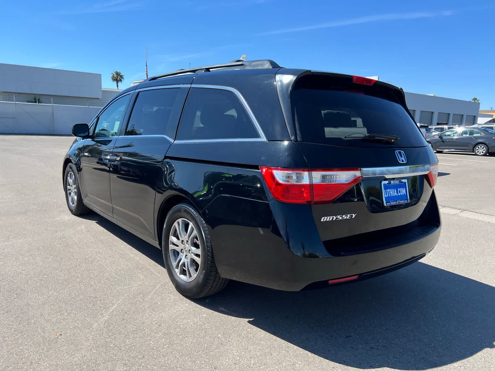Thumbnail: 2011 Honda Odyssey - 3