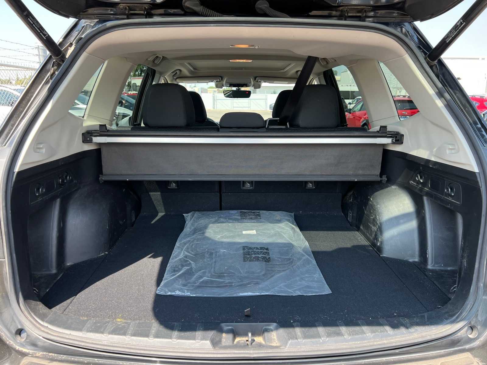 Thumbnail: 2020 Subaru Forester - 8