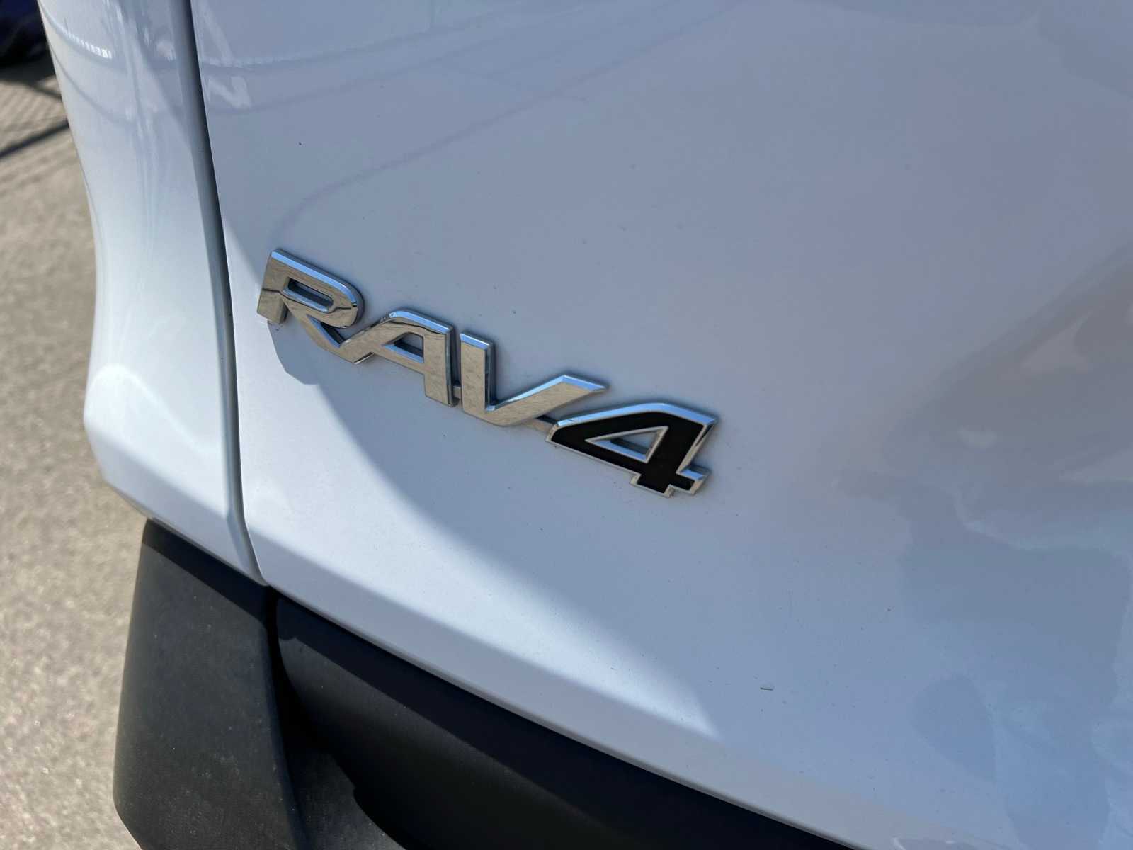 Thumbnail: 2021 Toyota RAV4 - 5