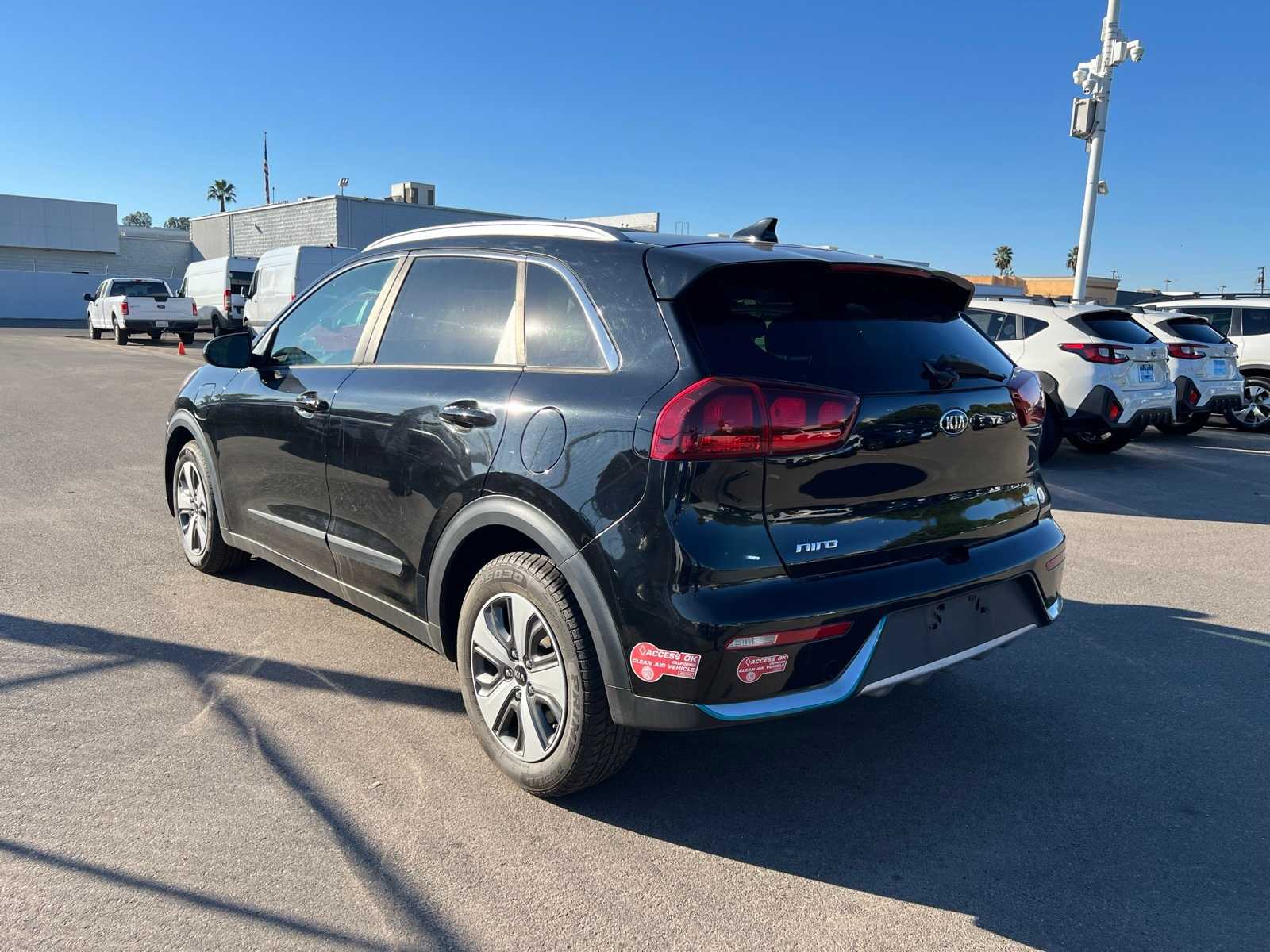 Thumbnail: 2018 Kia Niro - 3