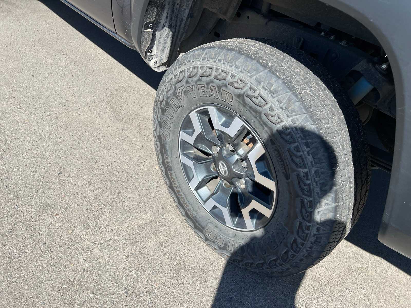 Thumbnail: 2023 Toyota Tacoma - 17
