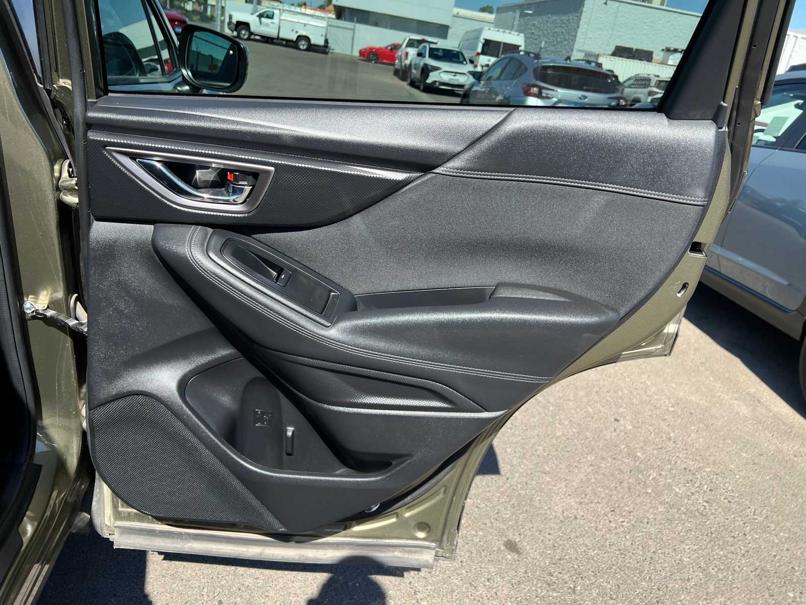 2023 Subaru Forester Premium 24