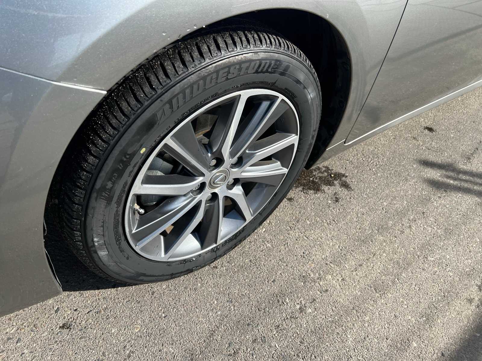 Thumbnail: 2016 Lexus ES - 11