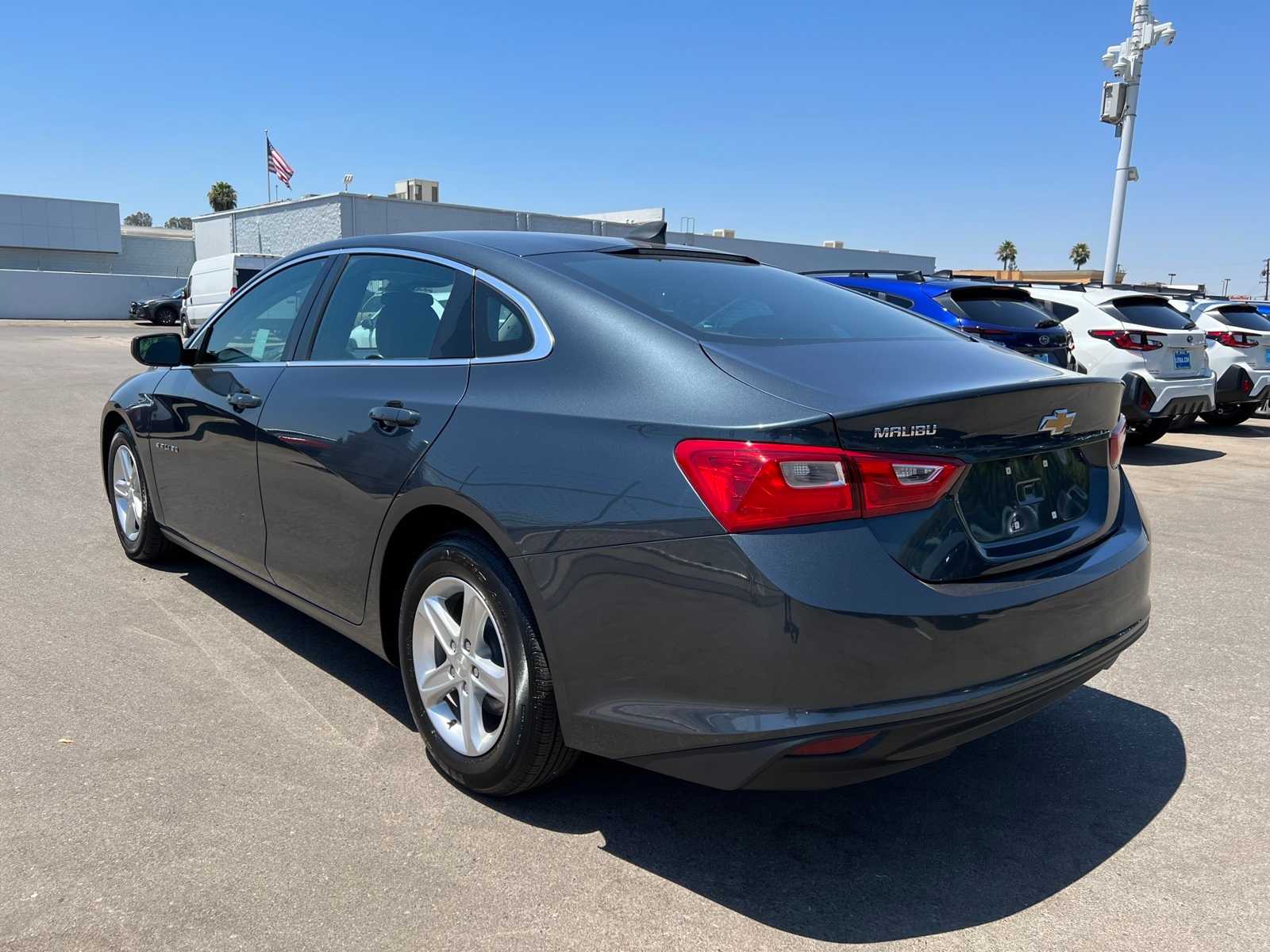 Thumbnail: 2020 Chevrolet Malibu - 3