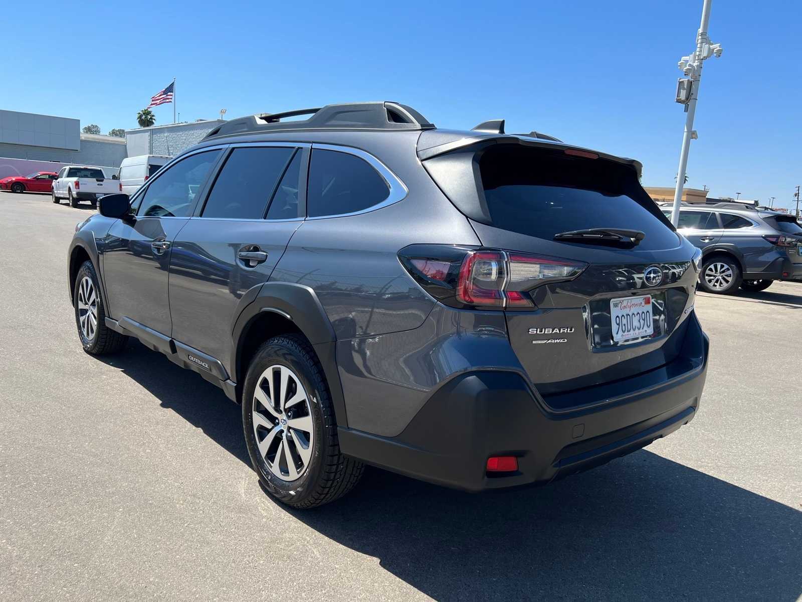 2023 Subaru Outback Premium 3